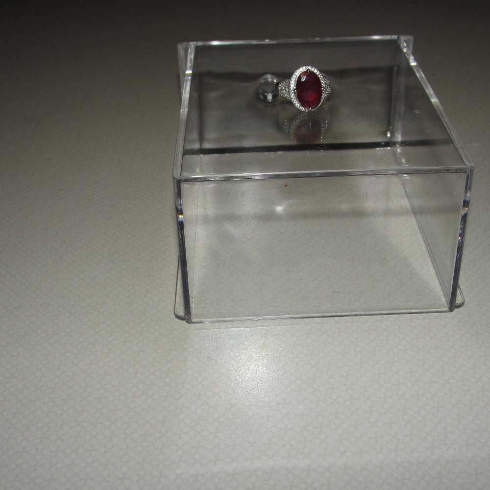 6.70Oval Mahaleo(R) RUBYRING.57CTW Rnd. Whte Zircn